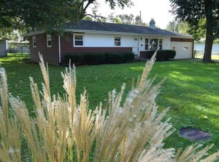 300 W Plains Dr, Oreana, IL 62554