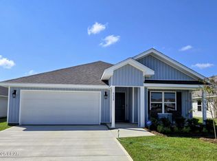 8420 Sun Point Dr, Panama City, FL 32404