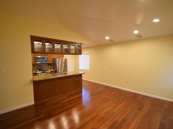 2nd image of 302 N Catalina Ave APT 6