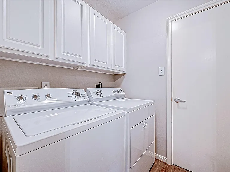 1524 Robin Ave — Photo 28