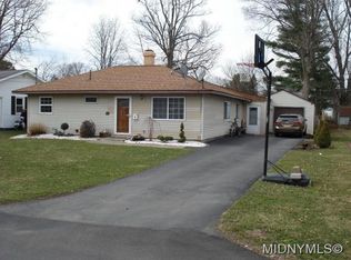 33 Ashwood Ave, Whitesboro, NY 13492