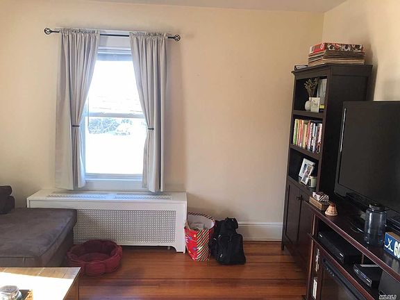 3rd image of 19 Wolfle St APT 2