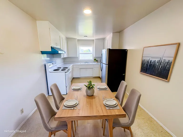 468 Acacia Ave — Photo 3