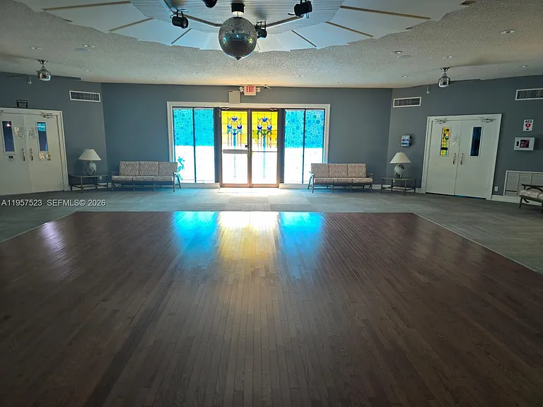 5151 W Oakland Park Blvd #303 — Photo 30