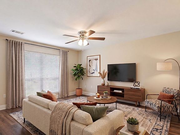 4th image of 103 Covington Meadow Cir