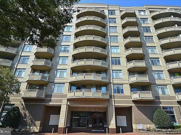 2nd image of 4801 Fairmont Ave APT 911