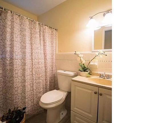 5th image of 289 SE 1st Ave #2
