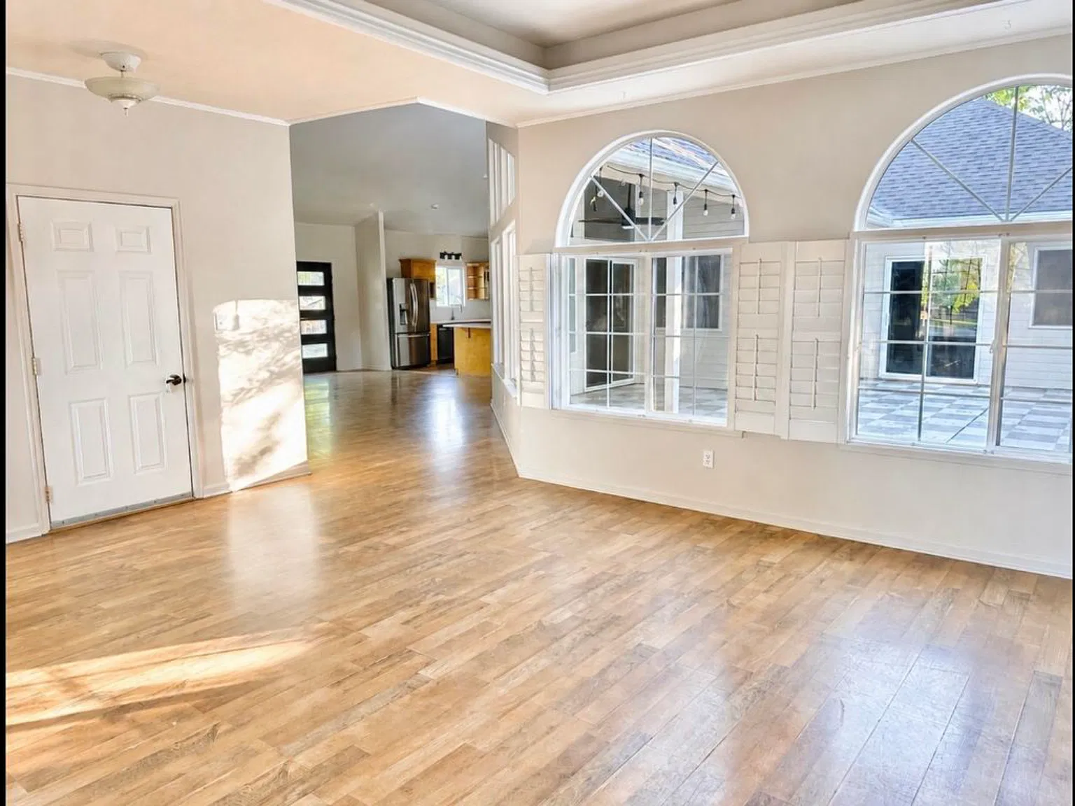 3 bed, 2126 sqft, $3,000 — Photo 3