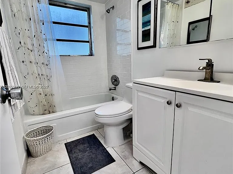 501 Blue Heron Dr #12 — Photo 8
