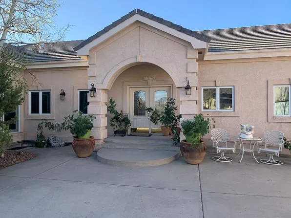 3925 Hill Cir, Colorado Springs, CO 80904