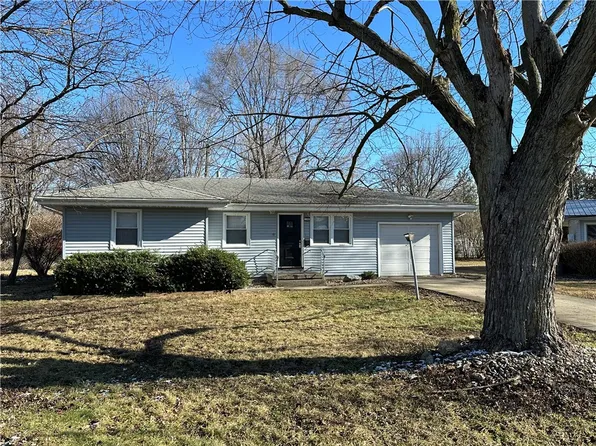 1316 Knox Dr, Danville, IL 61832