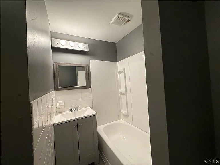 116 Alice Ave — Photo 10