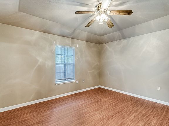 5th image of 1155 Misty Acres Dr