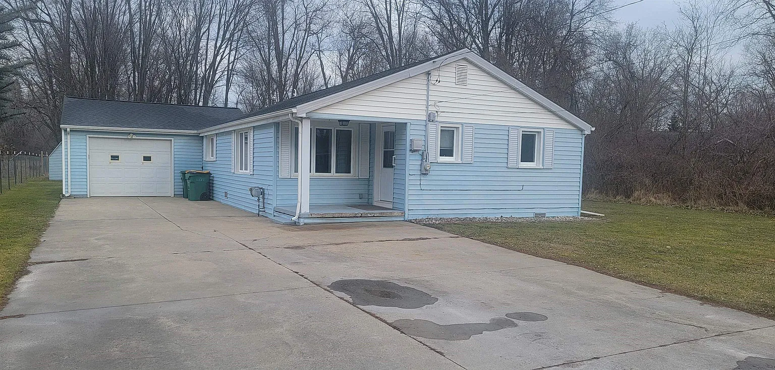 3421 Lauria Rd photo 1