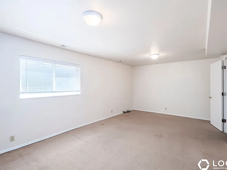 3377 S 2410 E #B — Photo 13