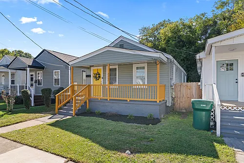 2207 Marshall Ave Photo 1