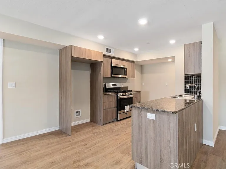13710 W Foothill — Photo 8