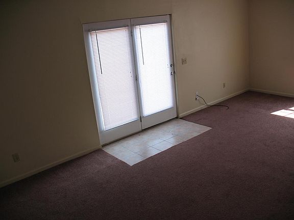 5th image of 200 Wyndcrest Ct