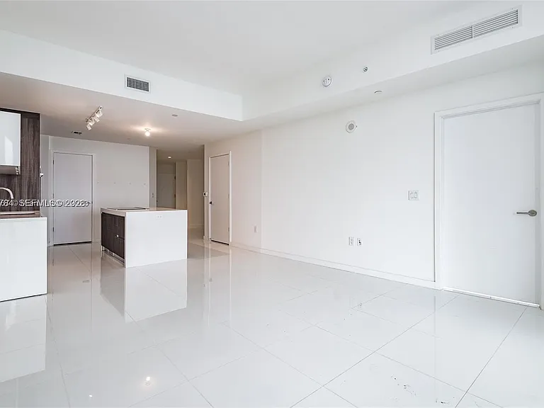 851 NE 1st Ave #2100 — Photo 19