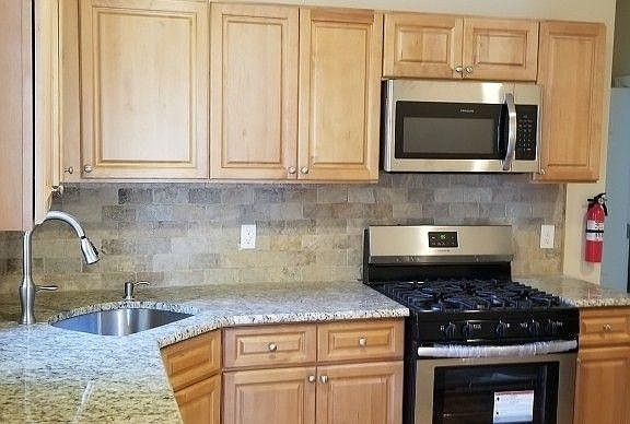 5th image of 345 Bradford St Floor 1