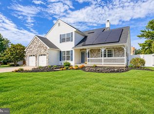 63 Olympia Ln, Sicklerville, NJ 08081