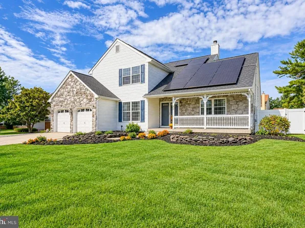 63 Olympia Ln, Sicklerville, NJ 08081