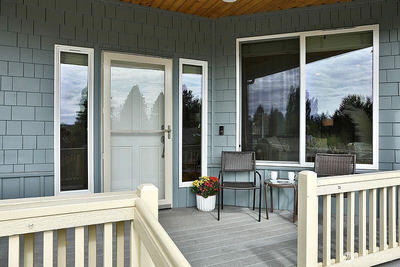 3rd image of 5674 Lenz Place