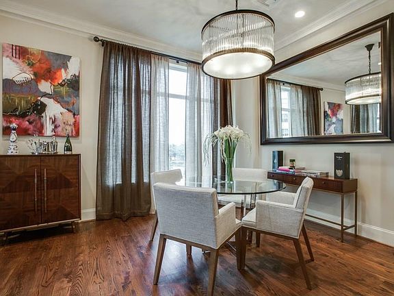 4th image of 2555 N Pearl St APT 304