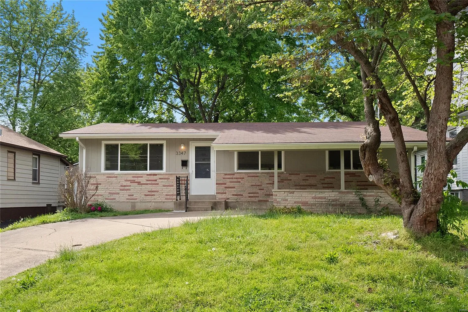 3347 Eminence Blvd photo 1