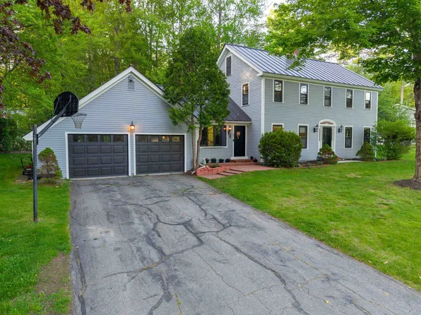 52 Ledgewood Road, Claremont, NH 03743
