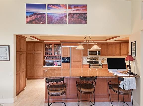 5th image of 15451 Sweetwater Ct