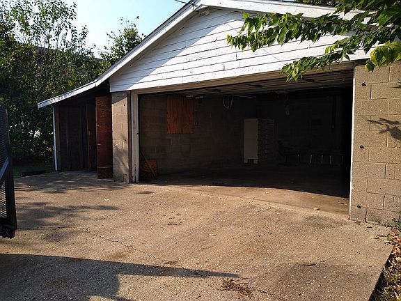 2nd image of 44 De Camp Ave