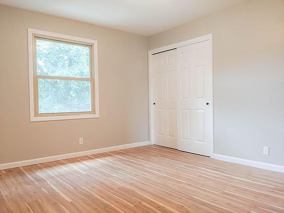 5th image of 996 Chatham Ln APT H
