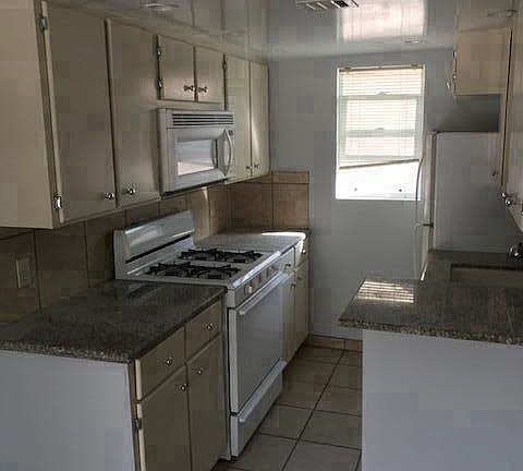 2nd image of 5320 Harmony Ave APT 11