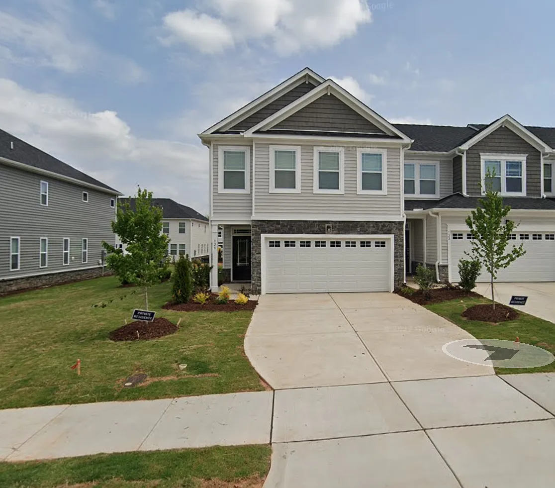 3 bed, 2.5 bath, 1975 sqft, $1,995 — Photo 1