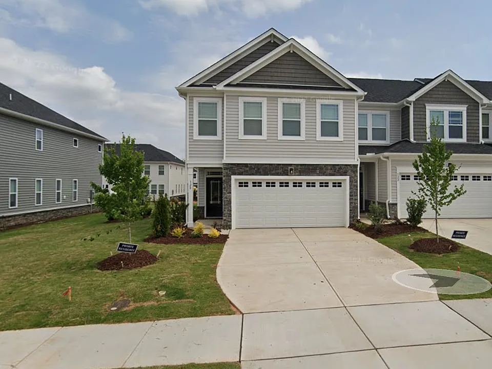128 Roebuck Ln
