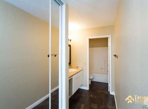 3rd image of 502 N Via Colinas
