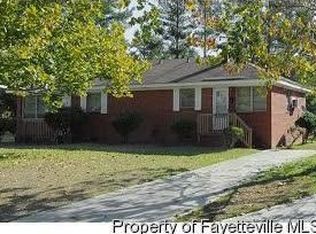 3030 Wedgewood Dr, Fayetteville, NC 28301