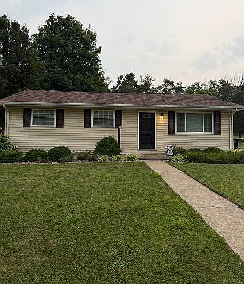 1st image of 77 Maple Dr