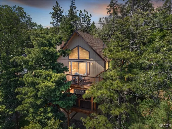 27581 Saint Bernard Ln, Lake Arrowhead, CA 92352