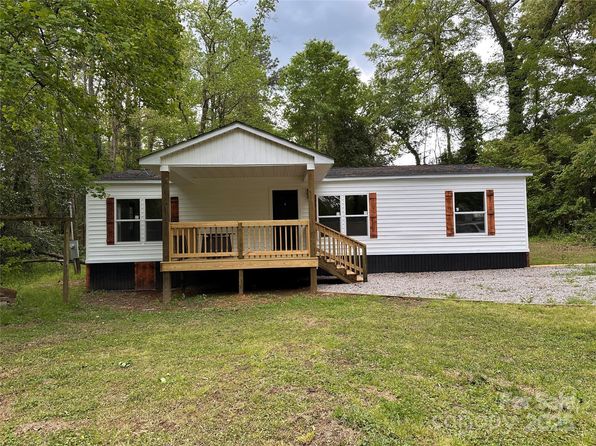 1016 Old Thompson Ave, Lancaster, SC 29720