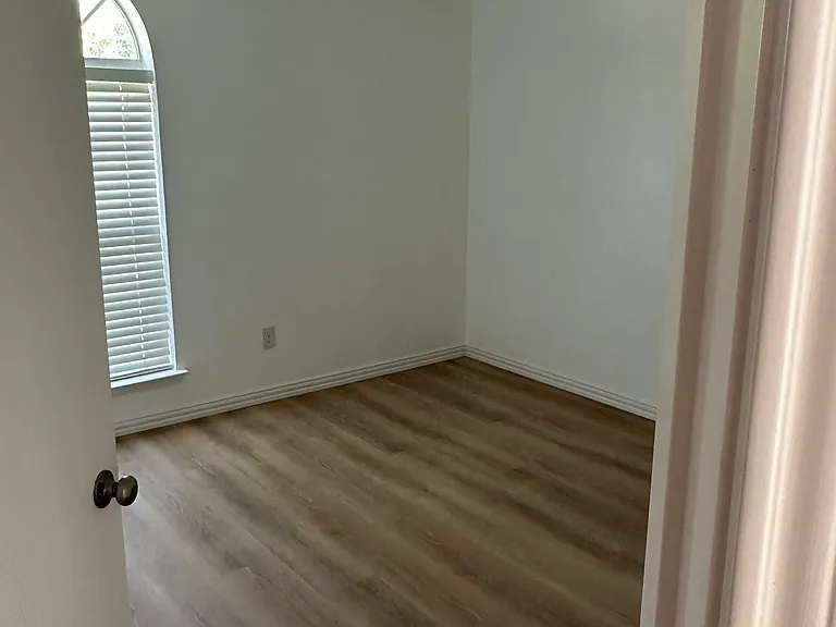 105 Wildhaven Dr — Photo 13