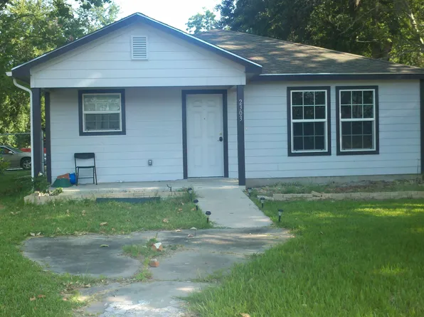 2303 Bonnie St, West Orange, TX 77630