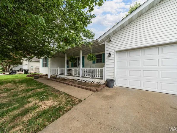 635 Saint David St, Saint James, MO 65559