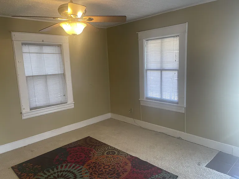 1605 Church Ave SE — Photo 6