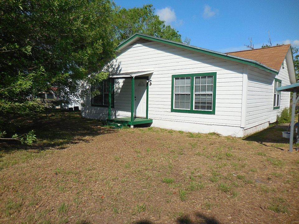 1st image of 628 Austin St W