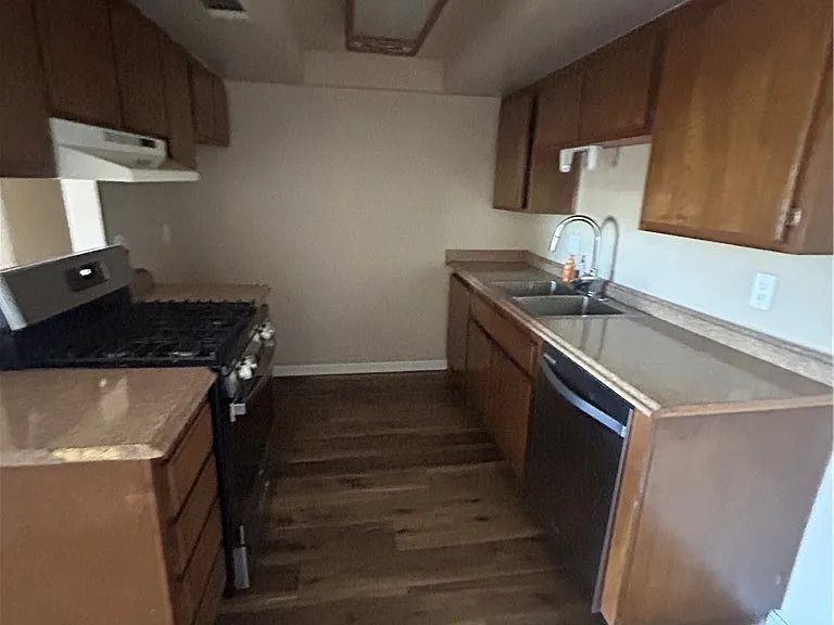 2469 W Acacia Ave — Photo 14
