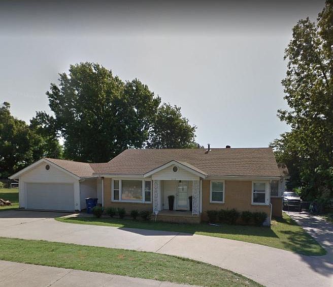 1st image of 1319 S Yale Ave