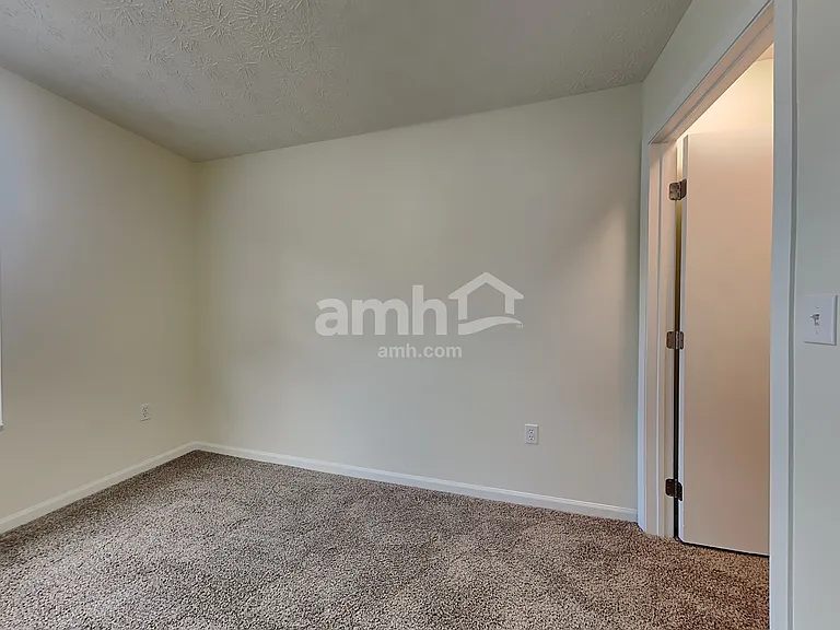 918 Arthur St — Photo 17