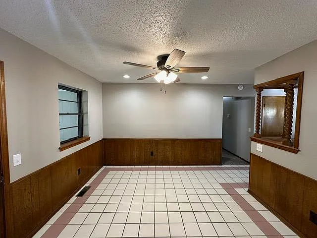 421 Frances Ave — Photo 7